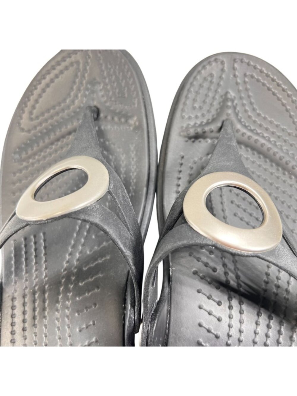 Crocs Sanrah Wedge Sandals Black Flip Flop Thong W7 Silver Circle Womens 14153 - Picture 8 of 14